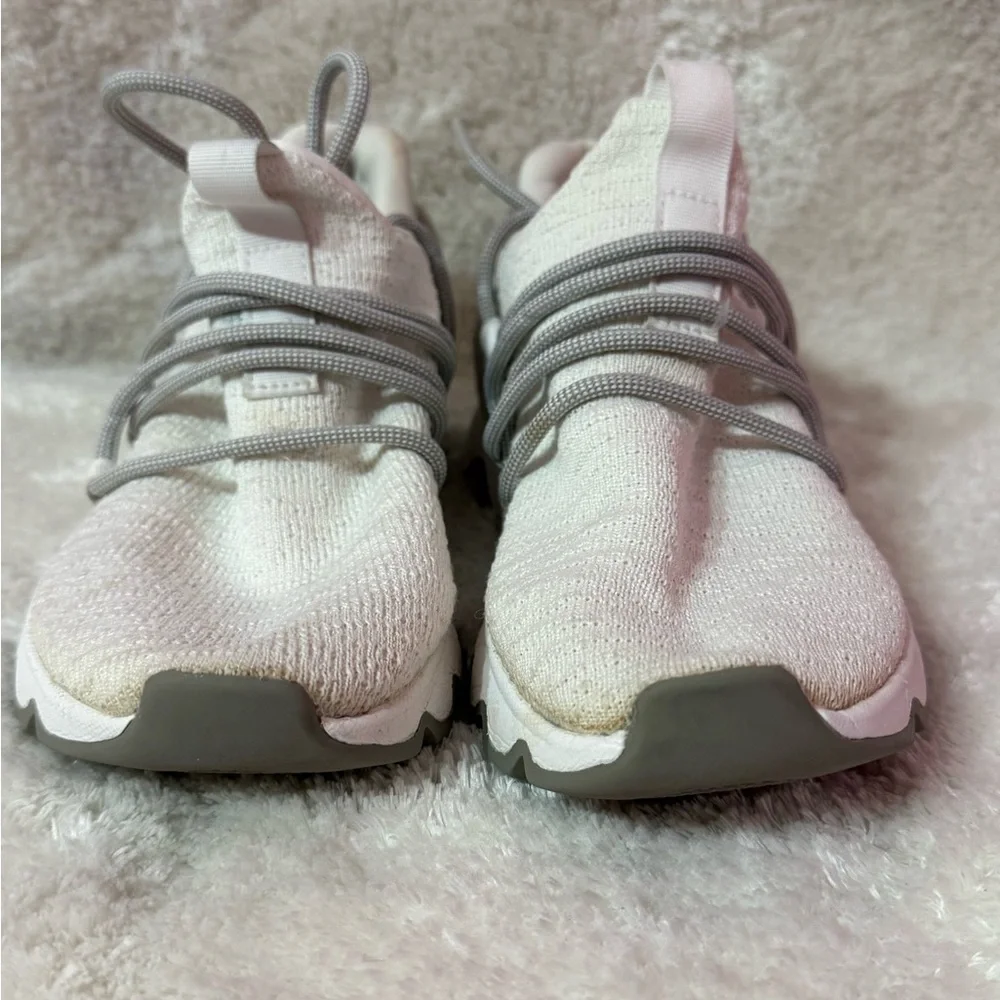 SOREL Women's Kinetic Lace Sneaker Size 7.5 White  Athletic Shoe Comfy - Picture 7 of 8